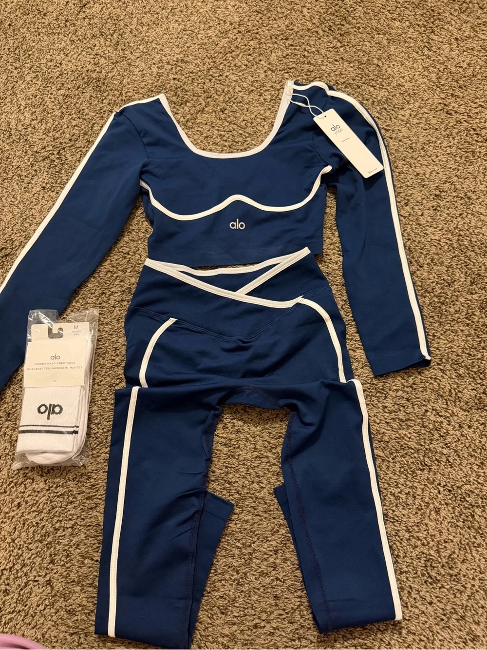 ALO Yoga Navy Crop Top & High-Rise Leggings Set with White Trim